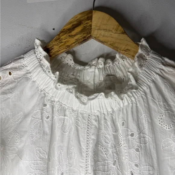 Jennifer & Grace White Eyelet Ruffle Short Sleeve Cotton Top Medium - Picture 3 of 8